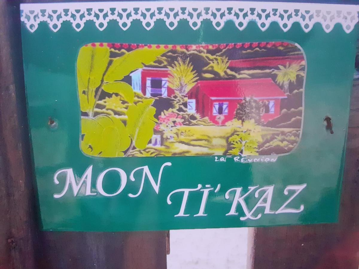 Hotel Peti Kaz Saint-Seurin-sur-l'Isle Exteriér fotografie